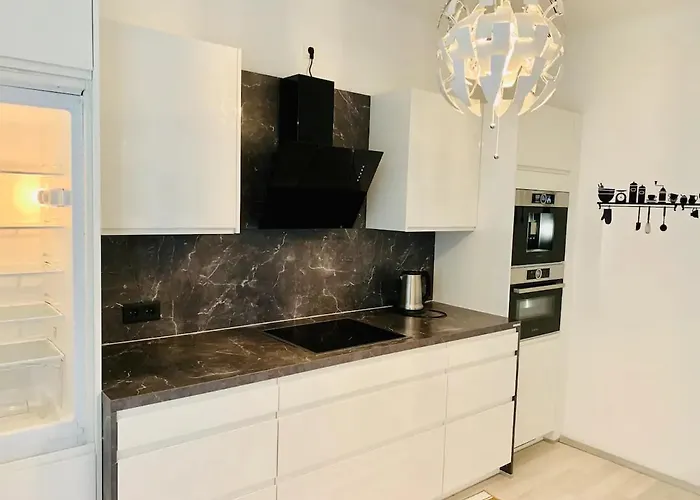 75m² At Belvedere Palace Apartment Vienna